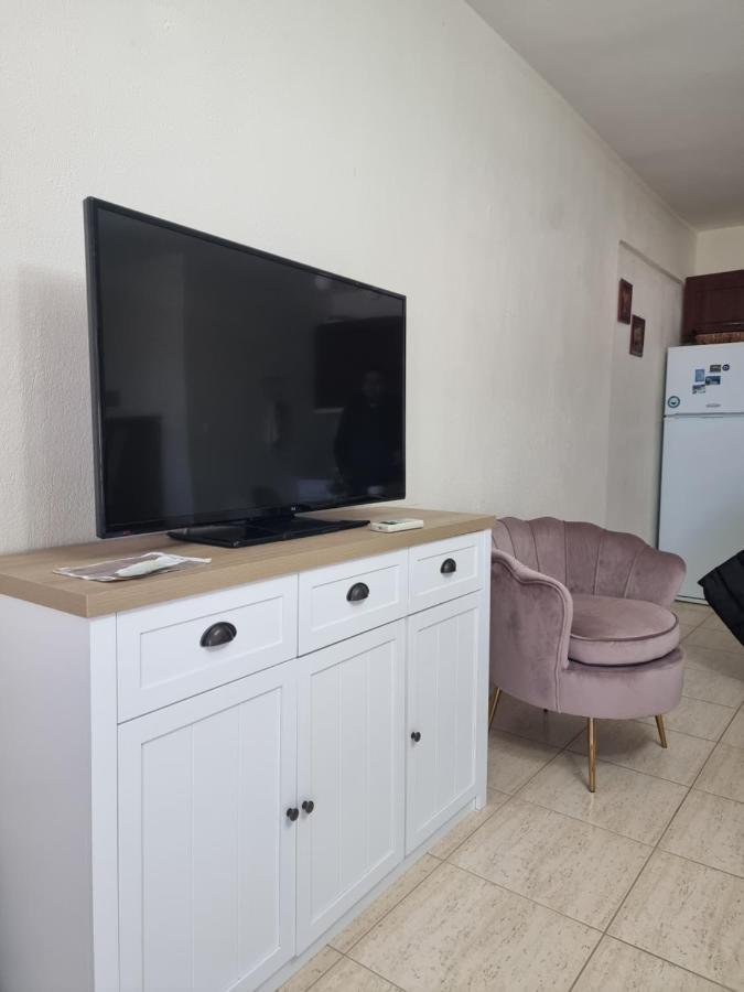 Nice Apartment With Amazing Views Kryopigi Exteriör bild