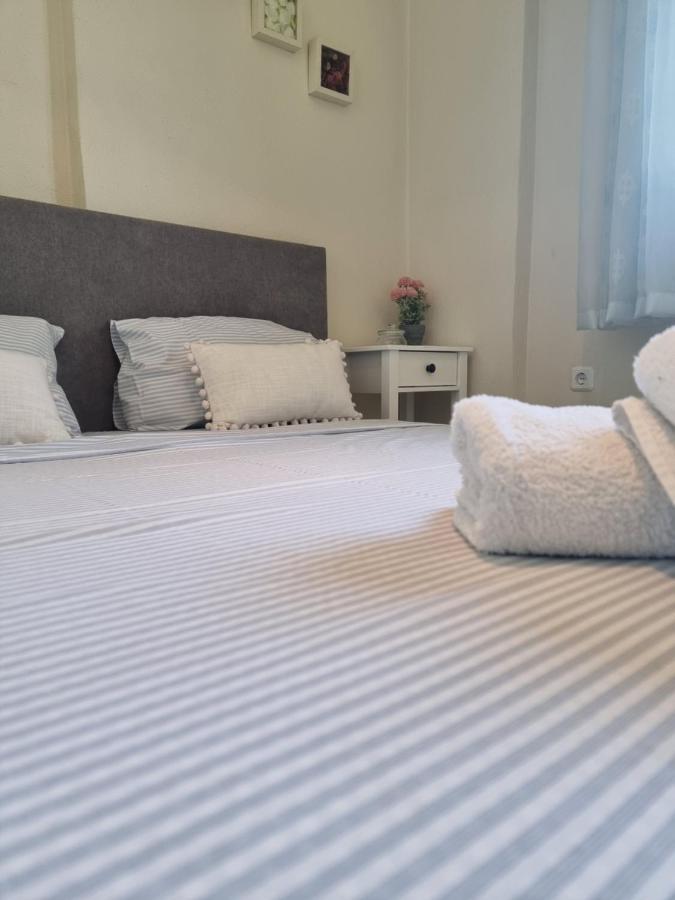 Nice Apartment With Amazing Views Kryopigi Exteriör bild