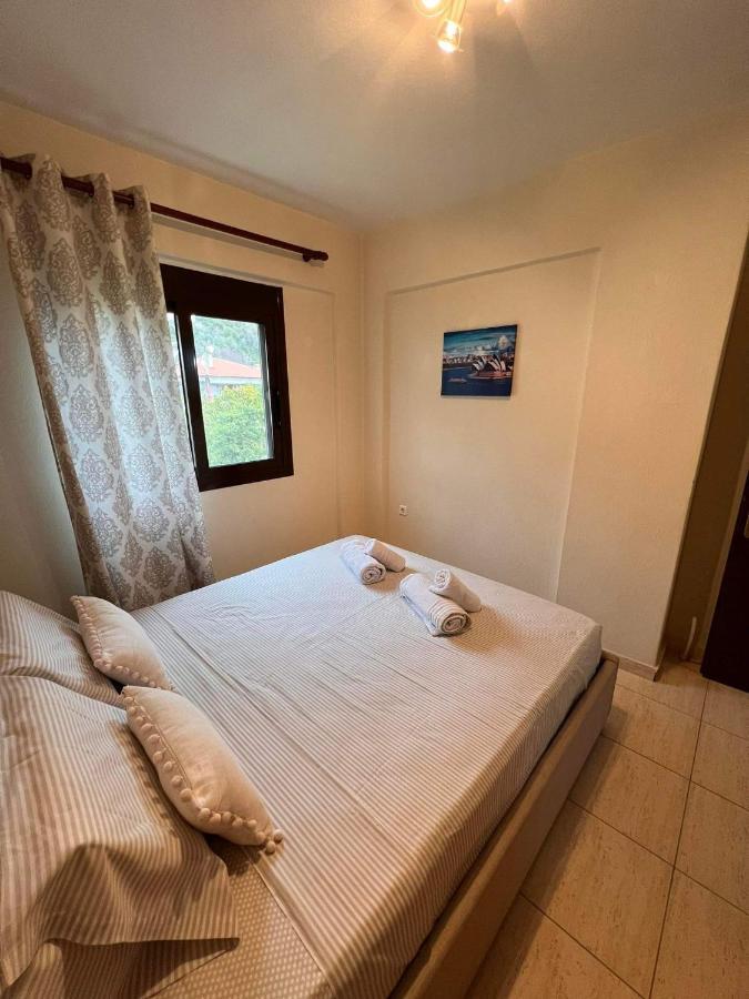 Nice Apartment With Amazing Views Kryopigi Exteriör bild