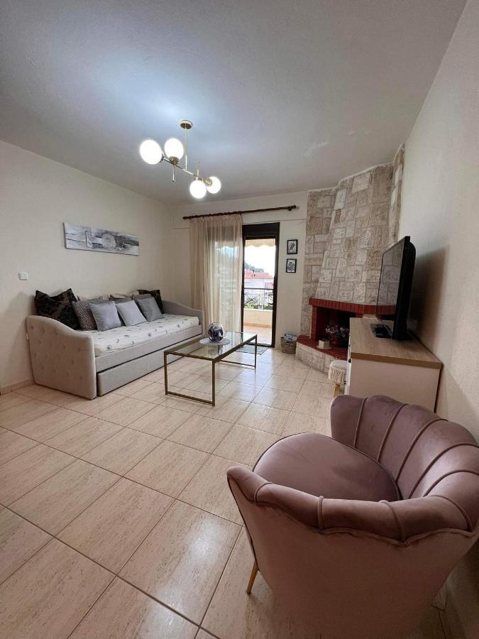 Nice Apartment With Amazing Views Kryopigi Exteriör bild