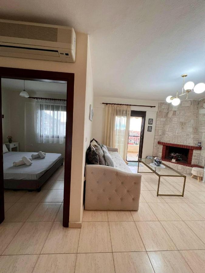 Nice Apartment With Amazing Views Kryopigi Exteriör bild