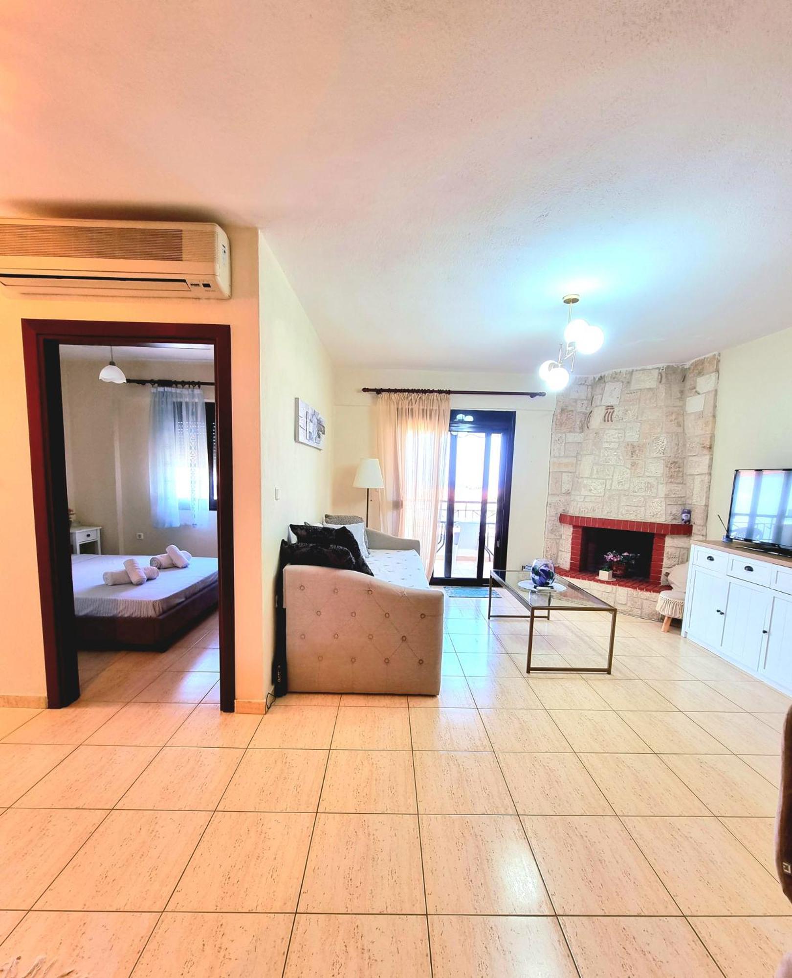 Nice Apartment With Amazing Views Kryopigi Rum bild